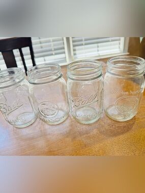 Golden Harvest and Ball Brand Mason Jar Set of 4 Without Lids Preowned Pint Size